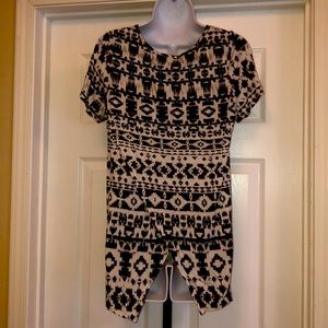Aztec short sleeve top with asymmetrical back
